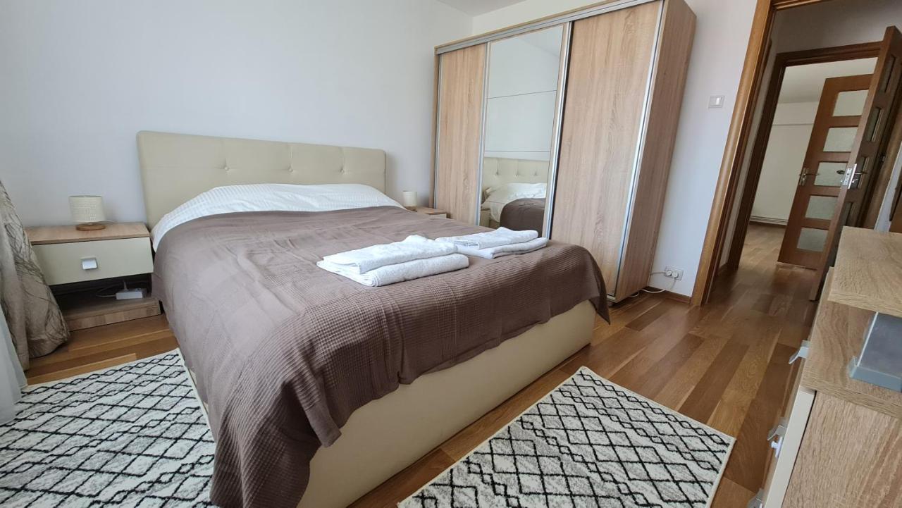 Vs Central Apartment Otopeni Exterior foto